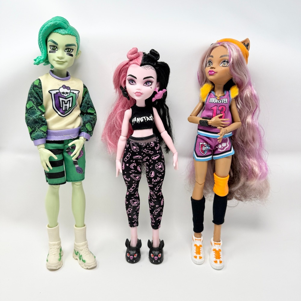 Mattel Monster High G3 Doll Lot Deuce‎ Gorgon Draculaura Clawdeen Wolf 2021 Kids